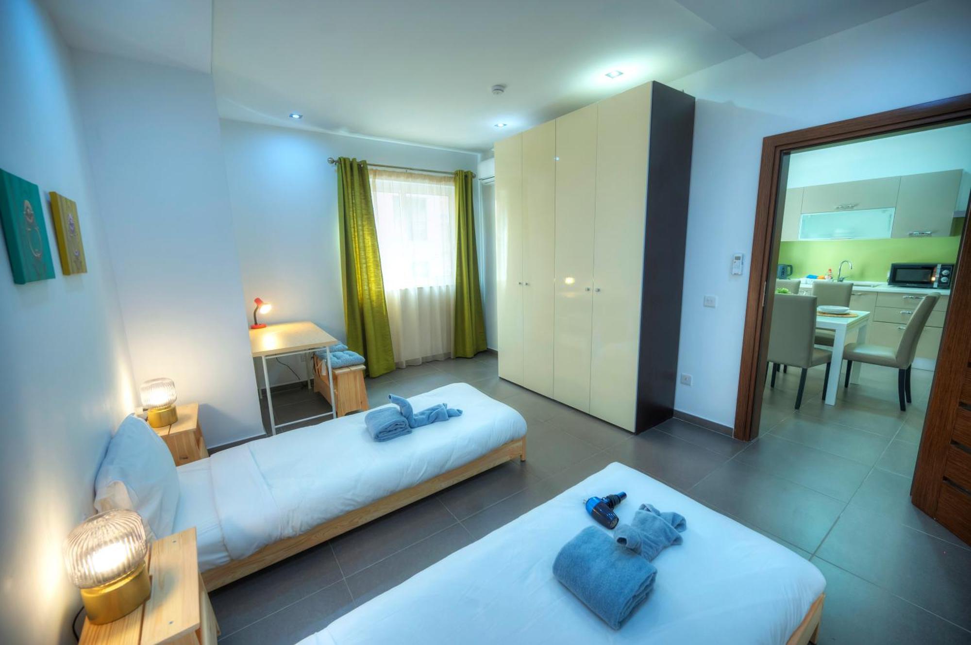 Bright & Large 2Bedrooms In Sliema Center Mpor1-1 المظهر الخارجي الصورة